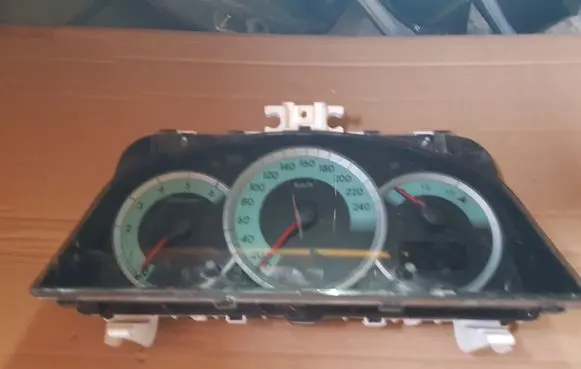 Toyota Corolla Verso AR10 Speedometer (instrument cluster) 838000F092A