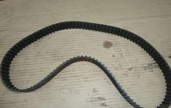 Isuzu Trooper Timing belt/chain tensioner J1129006