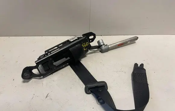 Volvo S60 Front seatbelt 6841791