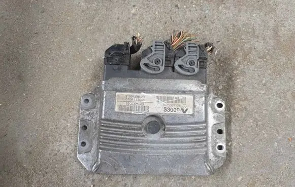 Renault Scenic I Engine control unit/module 8200321263