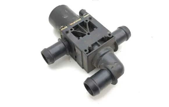 Alfa Romeo Giulia Coolant heater control valve 50560344