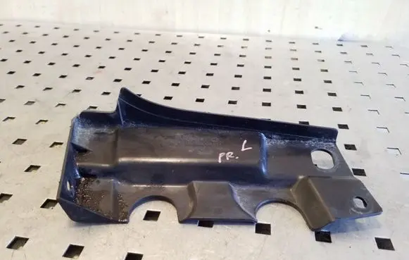 Volkswagen Touran I Other engine bay part 1T0805233A