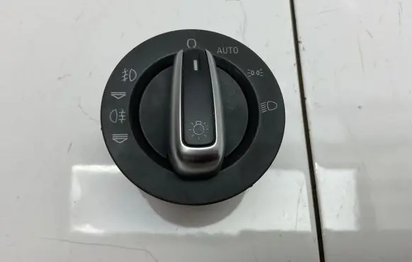 Audi Q7 4L Light switch