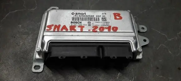 Smart ForTwo II Engine control unit/module ECU 0261S09524