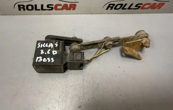 Headlight/headlamp level sensor