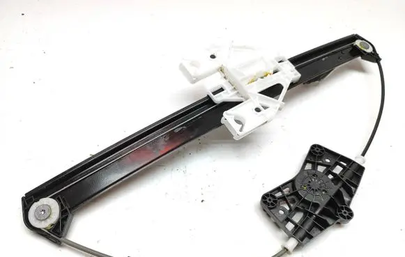 Audi Q2 - Rear door window regulator with motor 81A839461 04032020 4BWA004