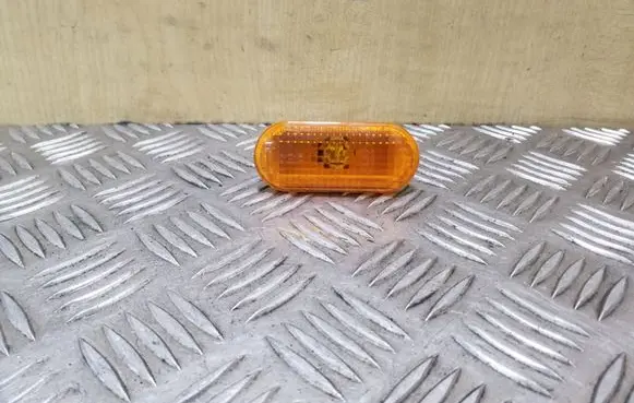 Ford Focus C-MAX Front fender indicator light 2S6A13K354AD
