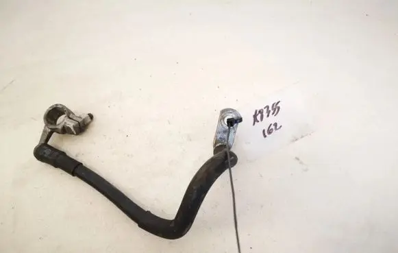 Volkswagen PASSAT B6 Positive cable (battery)