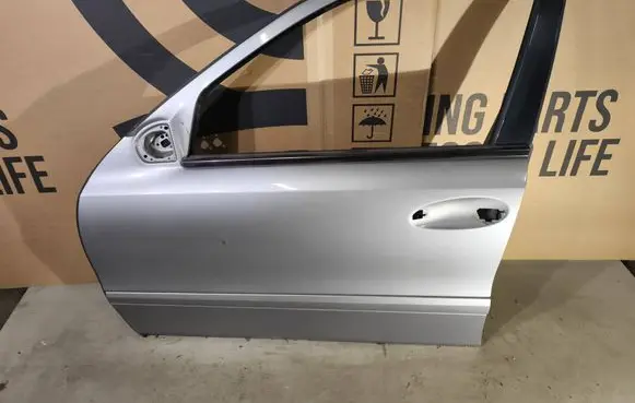 Mercedes-Benz E W211 Front door 