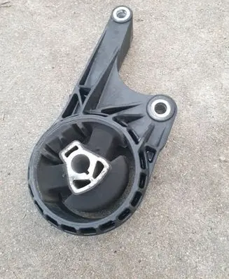 Chevrolet Orlando Gearbox mounting bracket 13360631