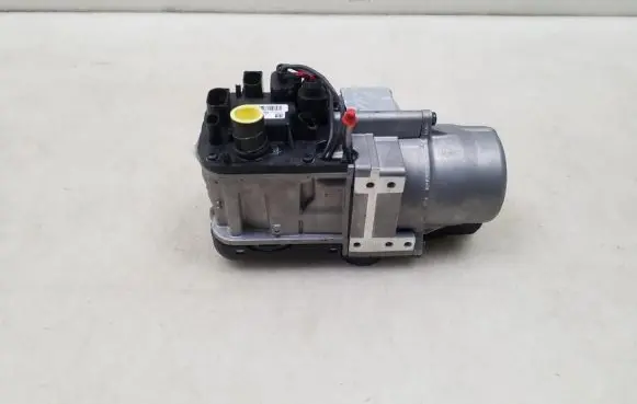 Audi A3 S3 8V Auxiliary pre-heater (Webasto) 5Q0815005