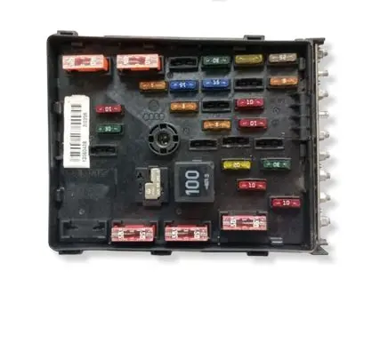 Volkswagen PASSAT B6 Fuse module 3C0937125 63592777