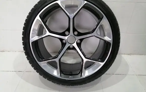 Audi RS4 B9 R20 alloy rim 