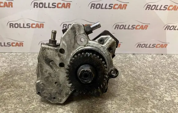 Jeep Grand Cherokee (WK) Fuel injection high pressure pump A6420108100