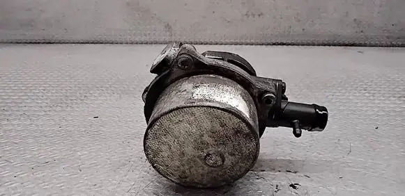Renault Laguna III Vacuum pump