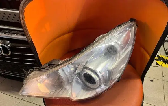 Subaru Legacy Headlight/headlamp