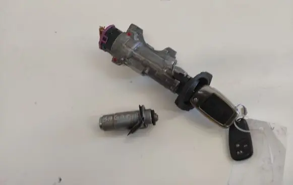 Audi A6 S6 C5 4B Ignition lock 4B0905851C