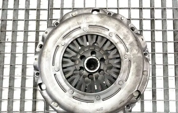 BMW 5 E60 E61 Clutch set kit 703183