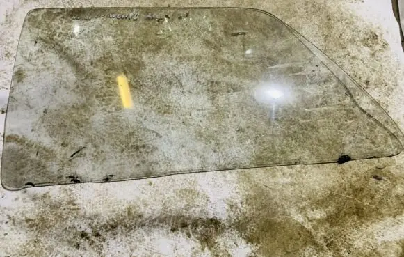 Volkswagen Golf II Rear side window