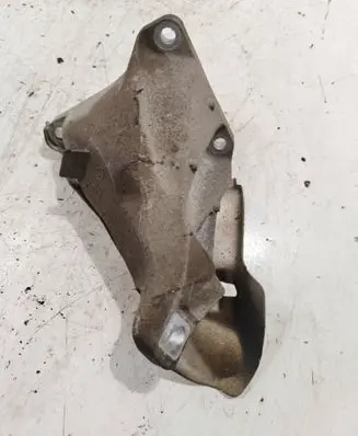 BMW 1 E81 E87 Engine mounting bracket 24168110