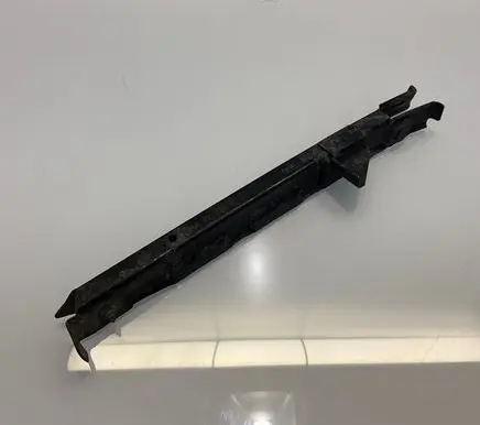 Mercedes-Benz E W211 Front bumper mounting bracket A2118801214 2118801214
