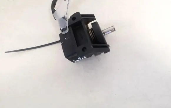 Accelerator throttle pedal