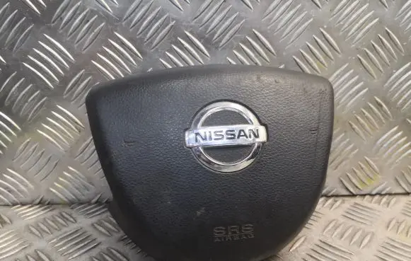 Nissan NP300 Steering wheel airbag