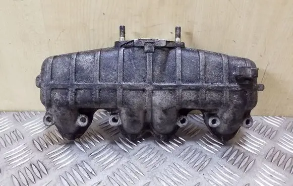 Volkswagen Transporter - Caravelle T4 Intake manifold 028129713E