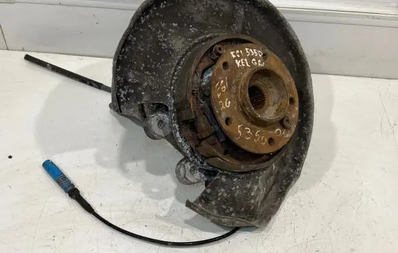BMW 5 E60 E61 Rear wheel hub 33526764270