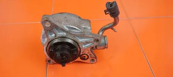 Mazda 6 Vacuum pump K2102 SH01