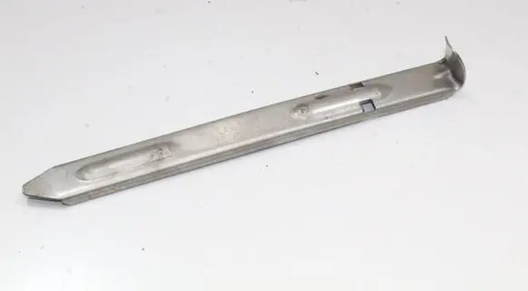 Volvo V70 Headlight/headlamp mounting bracket 30678340