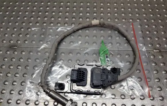Audi A3 S3 8V Lambda probe sensor S26371178 04L907805BE