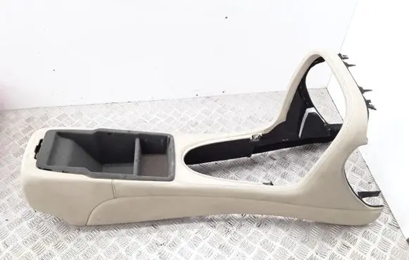 Jaguar XJ X350 Center console