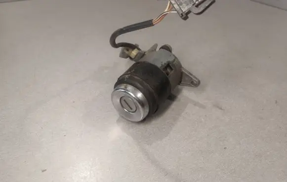 Audi A6 S6 C4 4A Tailgate exterior lock 4A5862055