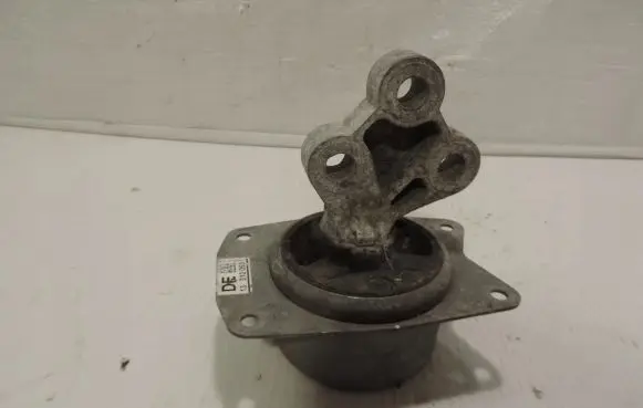 Opel Insignia B Gearbox mounting bracket 13312093