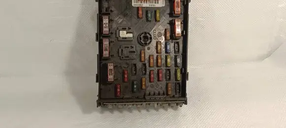 Volkswagen PASSAT B6 Fuse box set 3C0937125 63592777