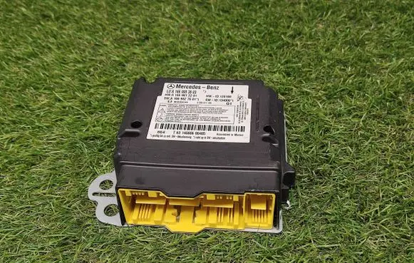 Mercedes-Benz GL X166 Airbag control unit/module A1669003803 A1669012201 A1669027601