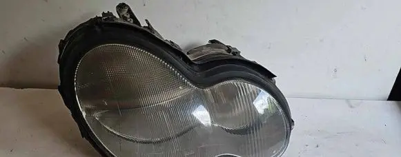 Mercedes-Benz C W203 Headlight/headlamp A2038200261 0001166202