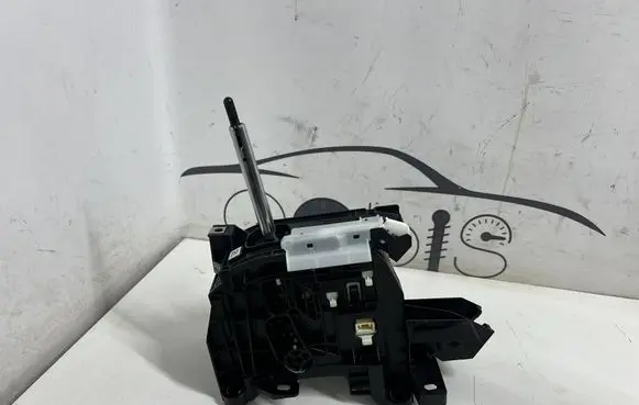 Toyota RAV 4 (XA50) Gear shifter/selector 75M016