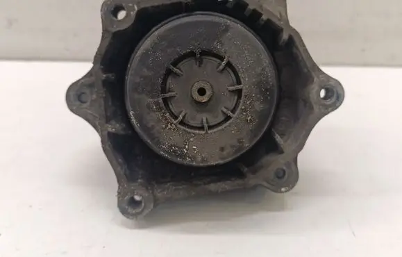 BMW 3 F30 F35 F31 Engine mount bracket 6865469