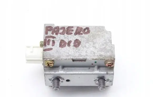 Mitsubishi Pajero Airbag deployment crash/impact sensor MR551787