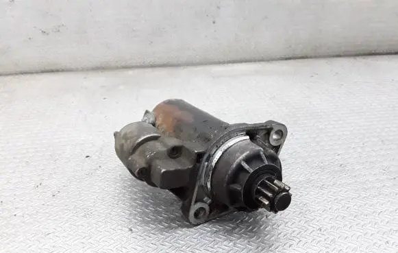 Volkswagen Golf IV Starter motor