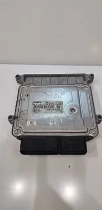 KIA Ceed Engine control unit/module 391102b522 0261s05598