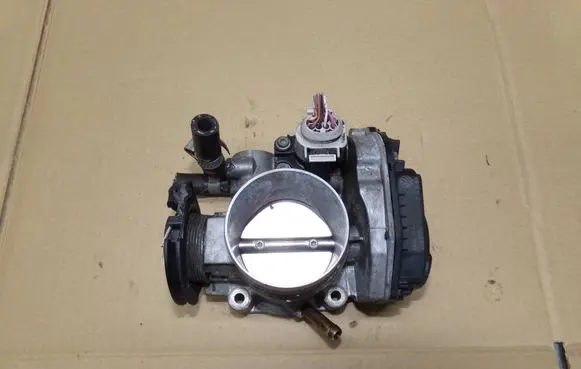 Audi A3 S3 8L Throttle valve 06A133064J