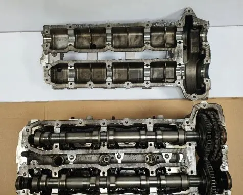Chrysler 300 - 300C Engine head 0715701288