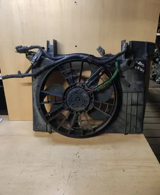 Volvo 850 Radiator cooling fan shroud 9162016
