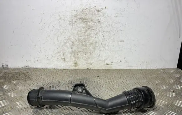Peugeot 5008 II Engine coolant pipe/hose 9831710780