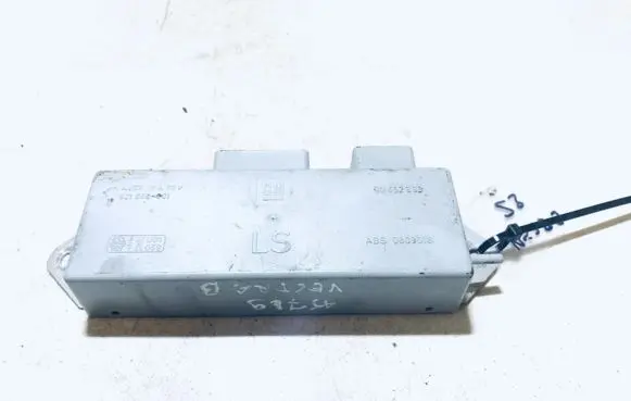 Opel Vectra B Antenna control unit 90462593 921650001