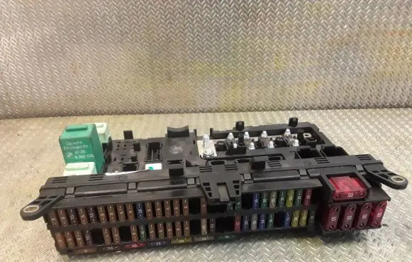 BMW X5 E53 Fuse box set 6907395