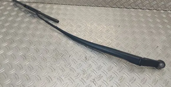 Toyota Prius+ (ZVW40) Windshield/front glass wiper blade 